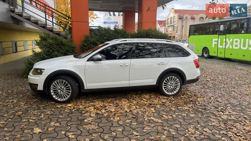 Універсал Skoda Octavia Scout 2017 в Мукачевому