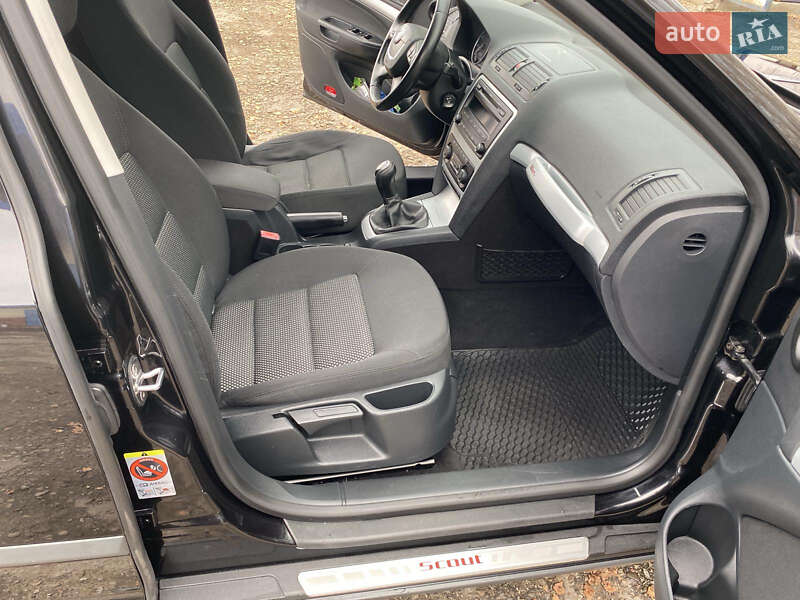 Универсал Skoda Octavia Scout 2011 в Калуше