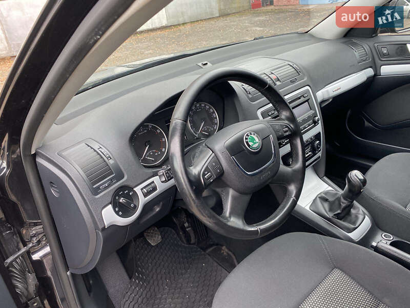 Универсал Skoda Octavia Scout 2011 в Калуше