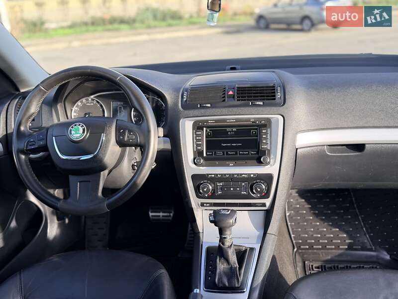 Универсал Skoda Octavia Scout 2013 в Вознесенске