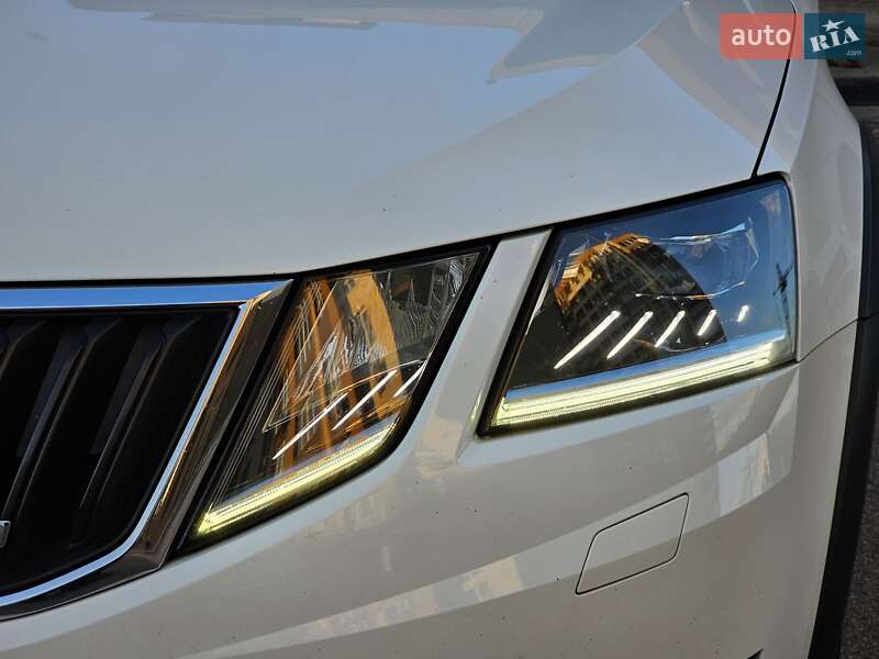 Универсал Skoda Octavia Scout 2017 в Киеве фото 14 Универсал Skoda Octavia Scout 2017 в Киеве