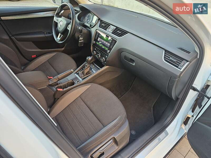 Универсал Skoda Octavia Scout 2017 в Киеве фото 47 Универсал Skoda Octavia Scout 2017 в Киеве