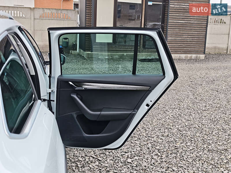 Универсал Skoda Octavia Scout 2018 в Луцке фото 57 Универсал Skoda Octavia Scout 2018 в Луцке
