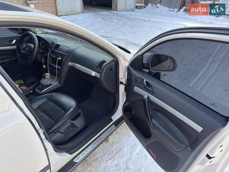 Універсал Skoda Octavia Scout 2011 в Черкасах