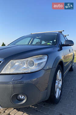 Универсал Skoda Octavia Scout 2011 в Городке