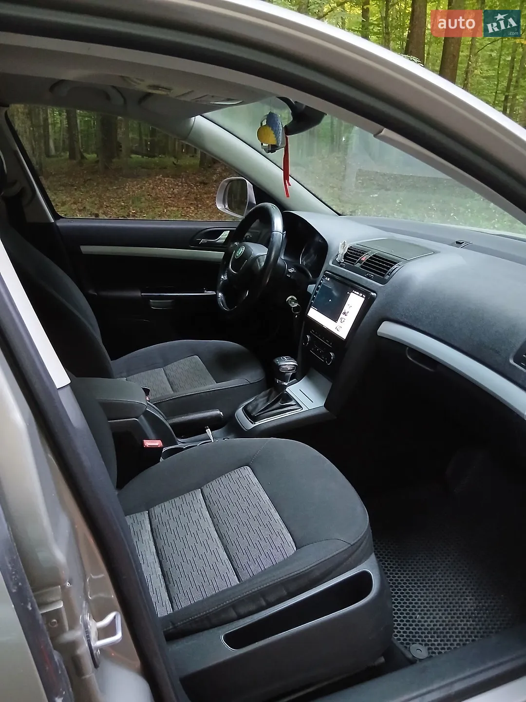 2010 Skoda Octavia - мініатюра 8