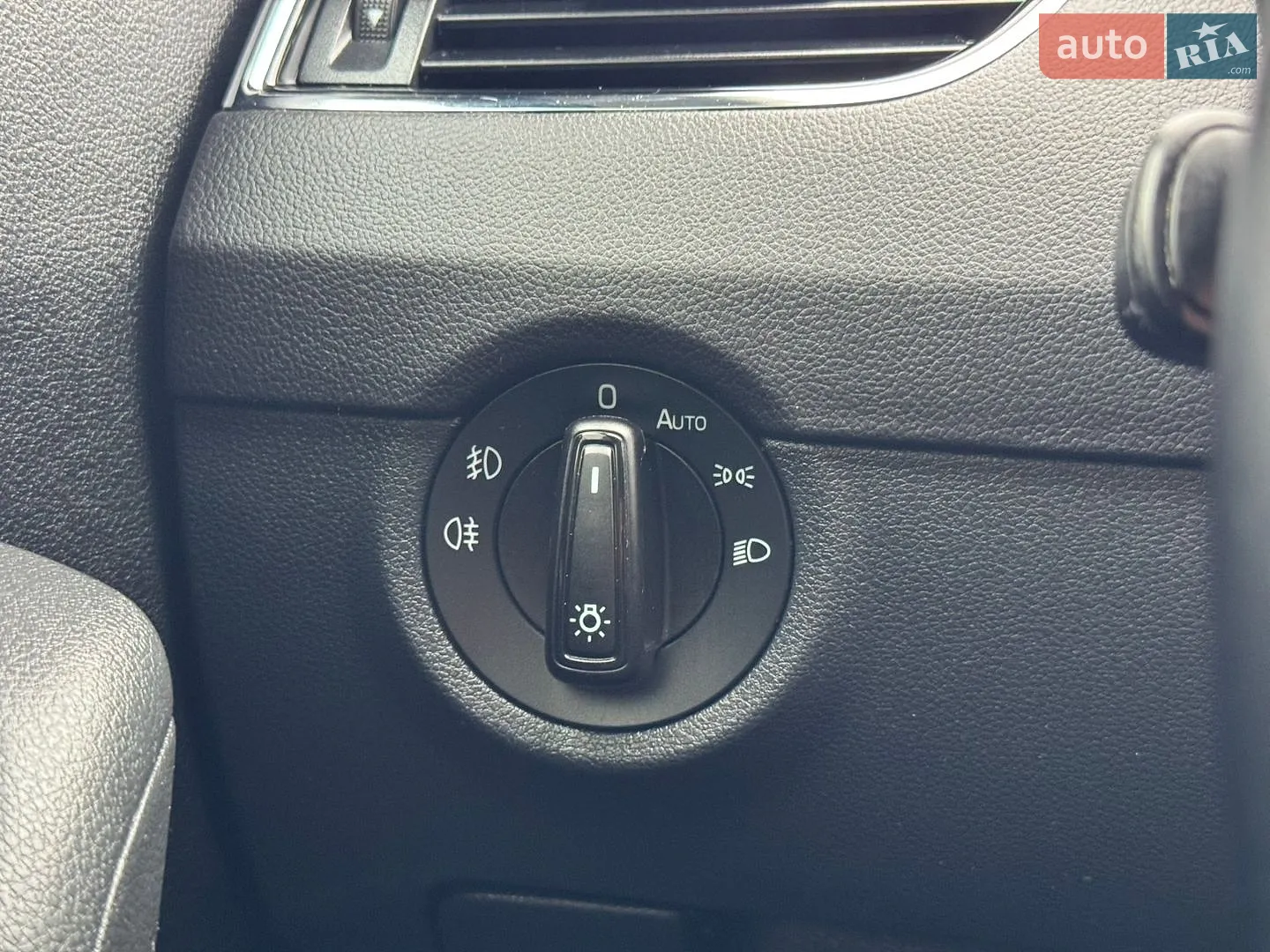 2015 Skoda Octavia - мініатюра 24