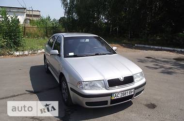 Седан Skoda Octavia 2002 в Луцке