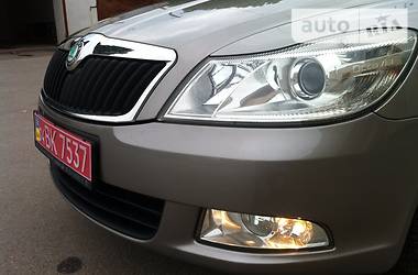 Седан Skoda Octavia 2010 в 