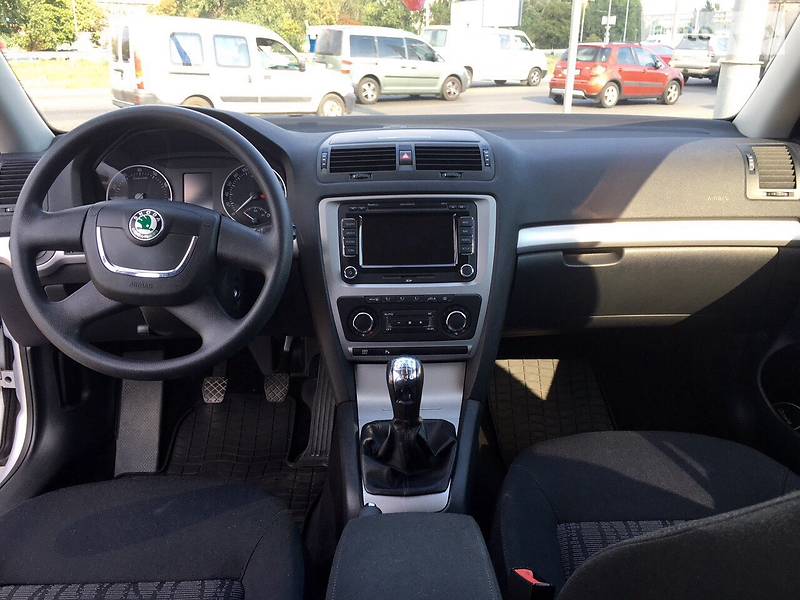 Седан Skoda Octavia 2011 в Киеве