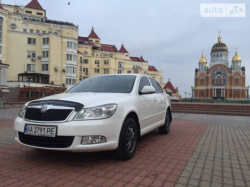 Седан Skoda Octavia 2010 в 
