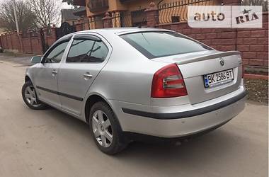 Седан Skoda Octavia 2005 в Ровно