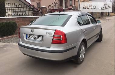 Седан Skoda Octavia 2005 в Ровно