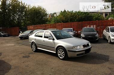 Седан Skoda Octavia 2002 в Киеве