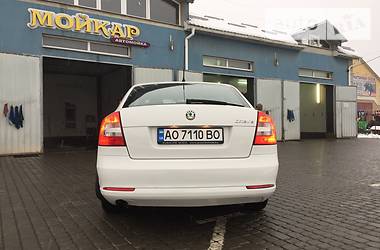 Седан Skoda Octavia 2010 в Мукачево