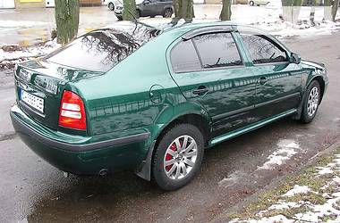 Седан Skoda Octavia 2000 в Черкассах