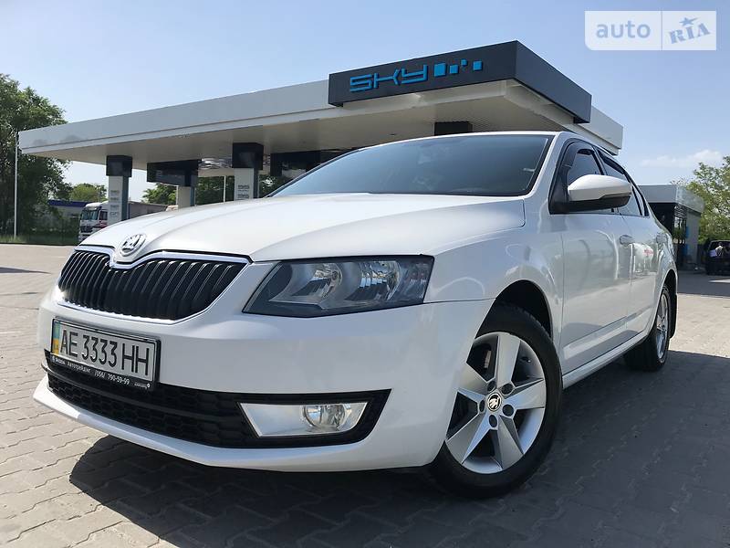 Седан Skoda Octavia 2014 в Днепре