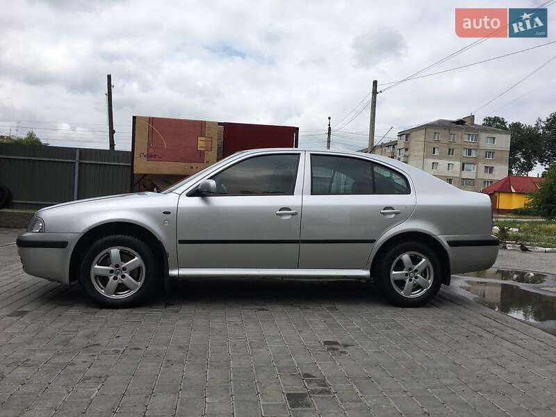 Лифтбек Skoda Octavia 2004 в Каменец-Подольском