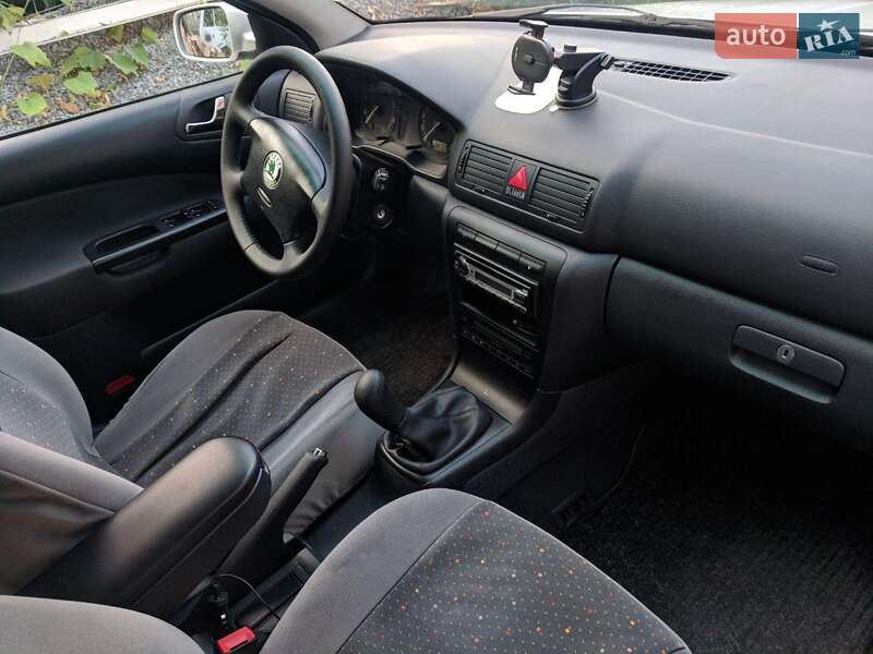 Лифтбек Skoda Octavia 2004 в Каменец-Подольском