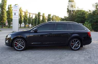 Універсал Skoda Octavia 2015 в Дніпрі