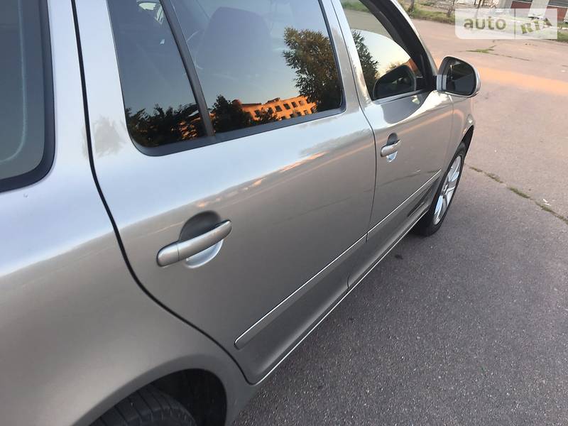 Універсал Skoda Octavia 2011 в Овручі