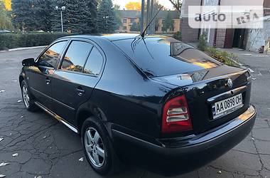 Седан Skoda Octavia 2002 в Каменском