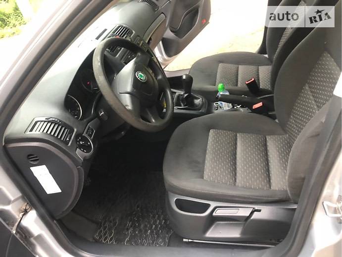 Универсал Skoda Octavia 2011 в Черновцах