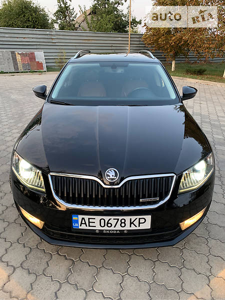 Универсал Skoda Octavia 2015 в Павлограде