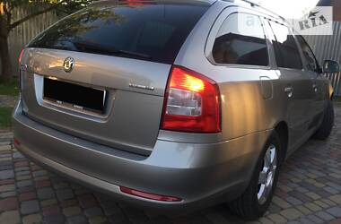 Универсал Skoda Octavia 2010 в Стрые