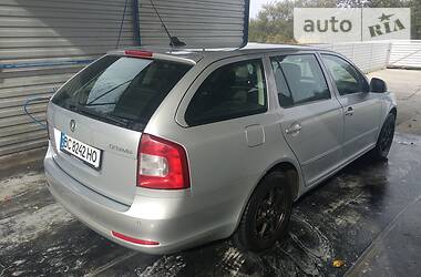 Универсал Skoda Octavia 2009 в Бориславе