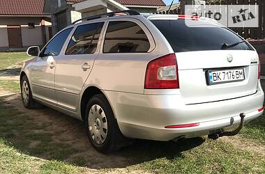 Универсал Skoda Octavia 2010 в Ровно