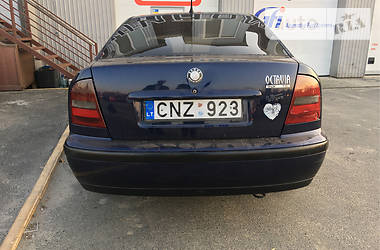 Лифтбек Skoda Octavia 2000 в Киеве