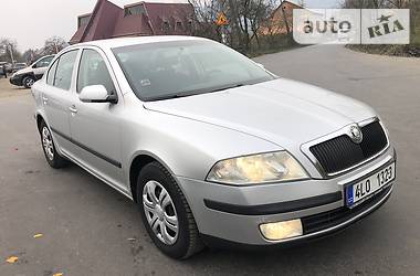 Седан Skoda Octavia 2006 в Хусте