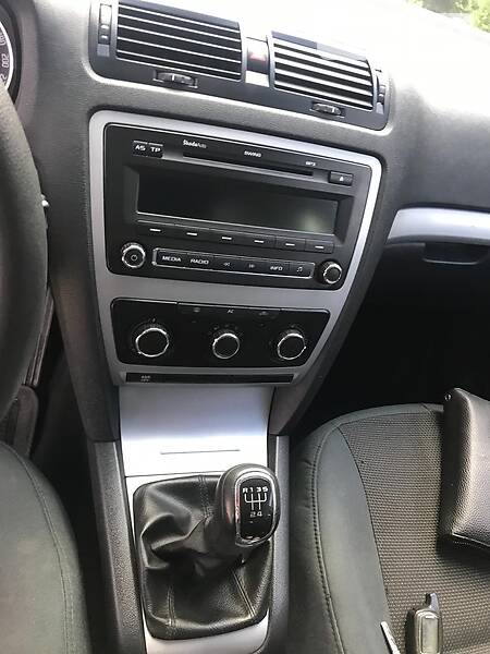 Лифтбек Skoda Octavia 2012 в Покровске