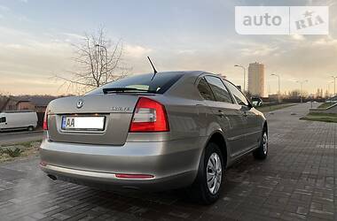 Ліфтбек Skoda Octavia 2012 в Києві