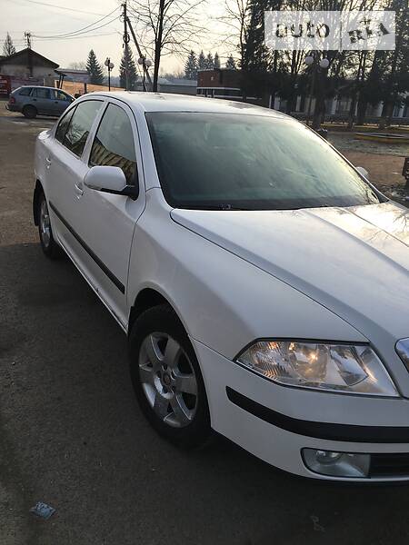 Седан Skoda Octavia 2008 в Тячеве