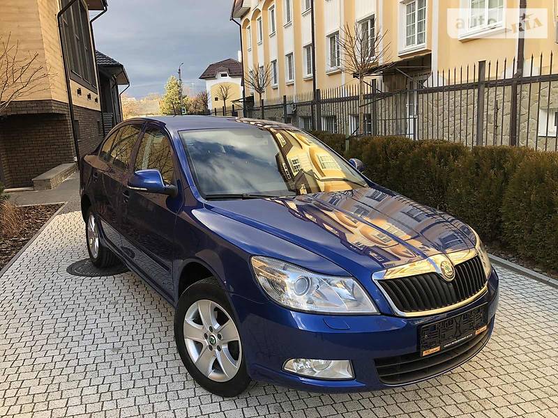 Седан Skoda Octavia 2011 в 