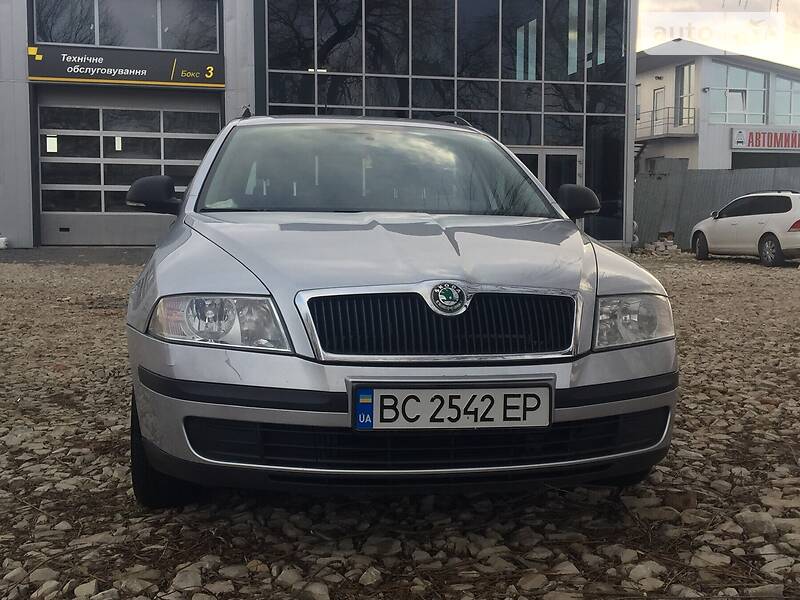 Універсал Skoda Octavia 2011 в Дрогобичі