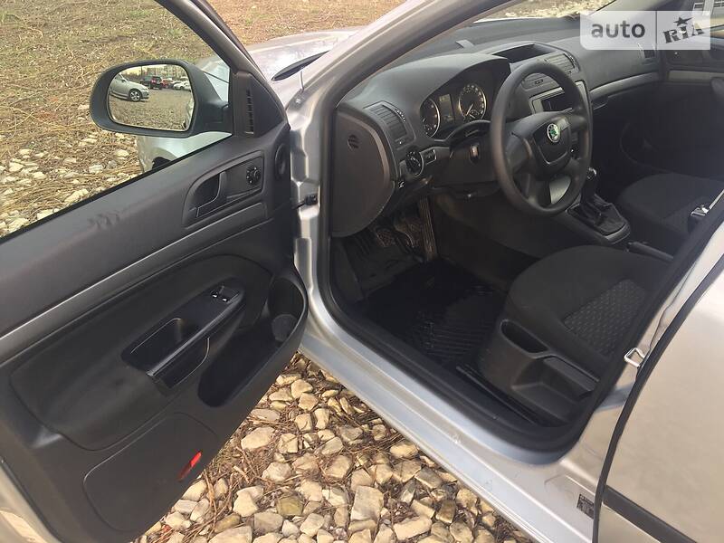 Універсал Skoda Octavia 2011 в Дрогобичі