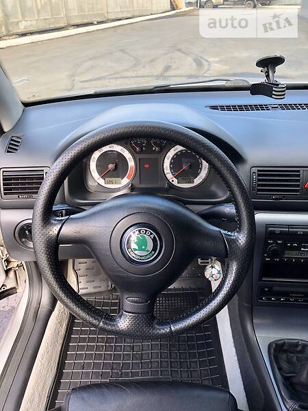 Ліфтбек Skoda Octavia 2001 в Харкові