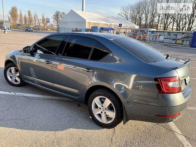 Хетчбек Skoda Octavia 2017 в Дніпрі