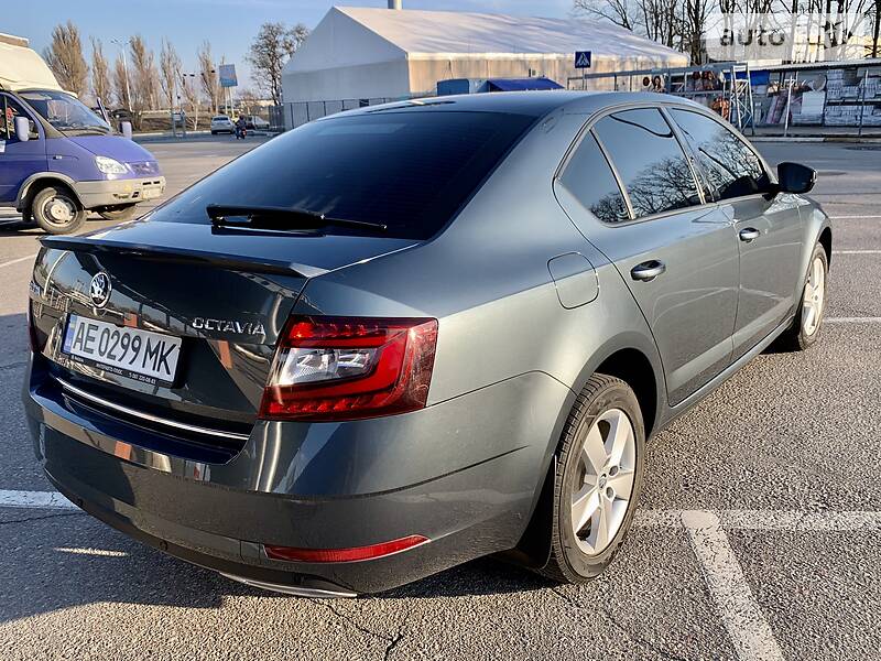 Хетчбек Skoda Octavia 2017 в Дніпрі