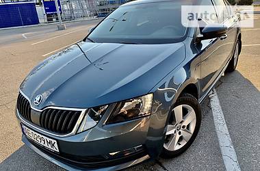 Хэтчбек Skoda Octavia 2017 в Днепре