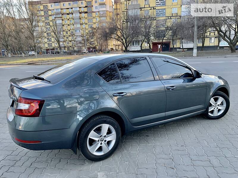 Хетчбек Skoda Octavia 2017 в Дніпрі