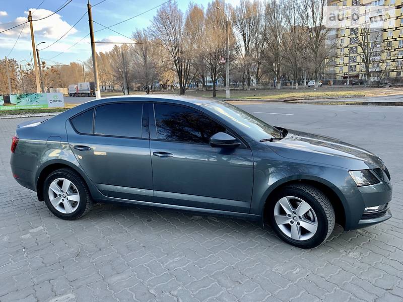 Хетчбек Skoda Octavia 2017 в Дніпрі