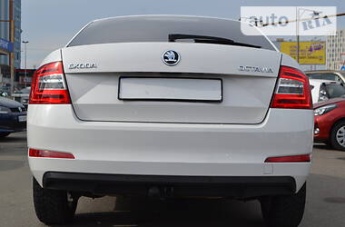 Седан Skoda Octavia 2015 в 