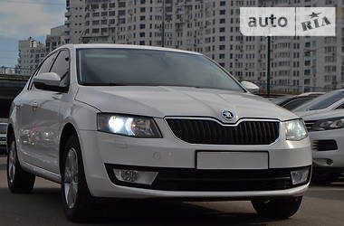 Седан Skoda Octavia 2015 в 