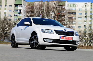 Седан Skoda Octavia 2016 в Трускавце