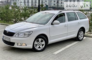 Універсал Skoda Octavia 2011 в 