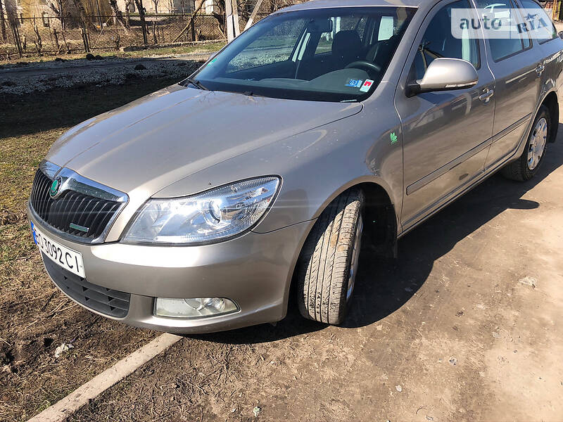 Універсал Skoda Octavia 2012 в Підгайцях